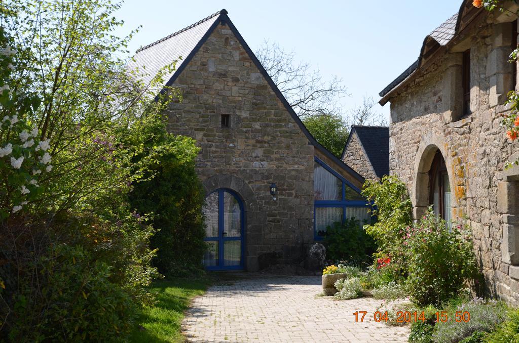 A La Ferme De Kervihern Locoal-Mendon Esterno foto